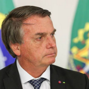 Título de cidadão paraibano concedido a Jair Bolsonaro é publicado no Diário Oficial