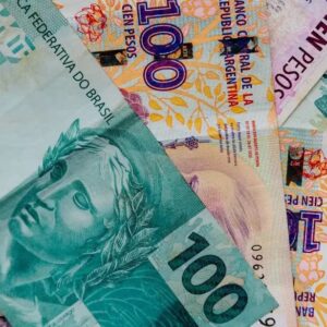Brasil e Argentina discutem criação de uma moeda virtual comum. Real permanece como moeda nacional
