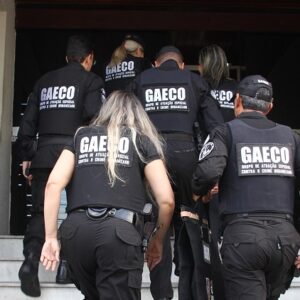 Polícia Federal, Gaeco e Polícia Civil deflagram operação contra violência em escolas e miram rede s...